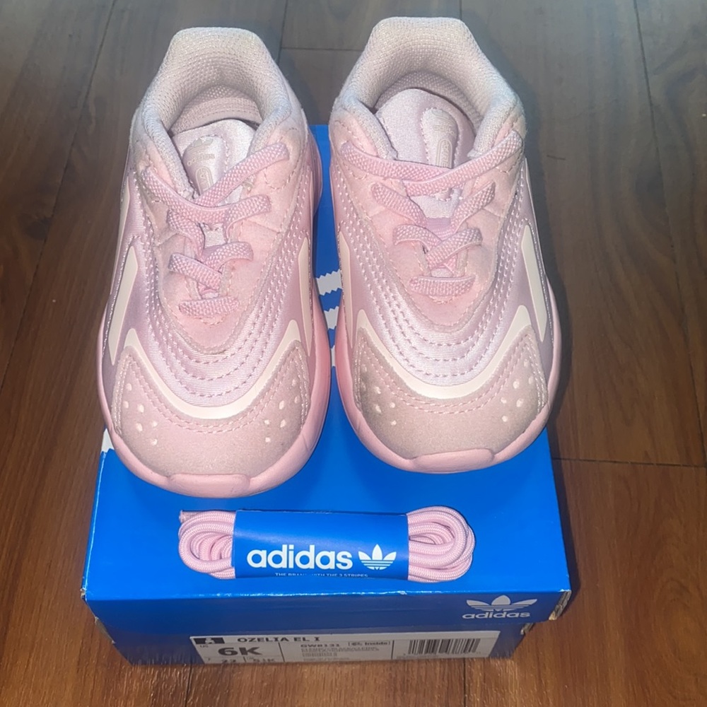 Pink Adidas - Picture 2 of 9